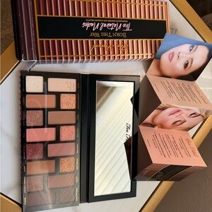 Brand New- Born This Way The Natural Nudes Eye- Shadow Palette